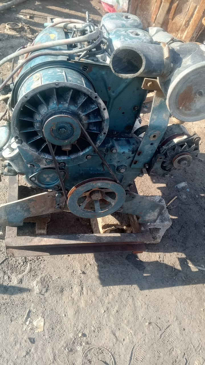 السلام عليكم 
مولد 2 بستم 
كامل شرط شغل 
مكفول من صرف وبخار 
توليد15كيفي 
مكان ديالى كنعان طريق مندلي بلدروز 
الاستفسار ***********
