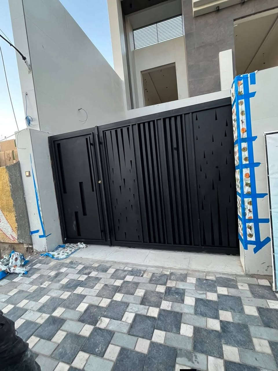 السلام عليكم تم فتح محل حدادة وبأنسب السعار مستعدون لعمل كافة الدوائر الحكوميه والمدنيه الأبواب والشبابيك والسقايف والمحجل 
مكان العمل مجاور مطعم الزيتون زورونا تجدون مايسركم العمل حسب الطلب نقد وقصاد 

بإدارة صعب الشمري ‏‪‏‪***********‬‏ اتصل ودلل
