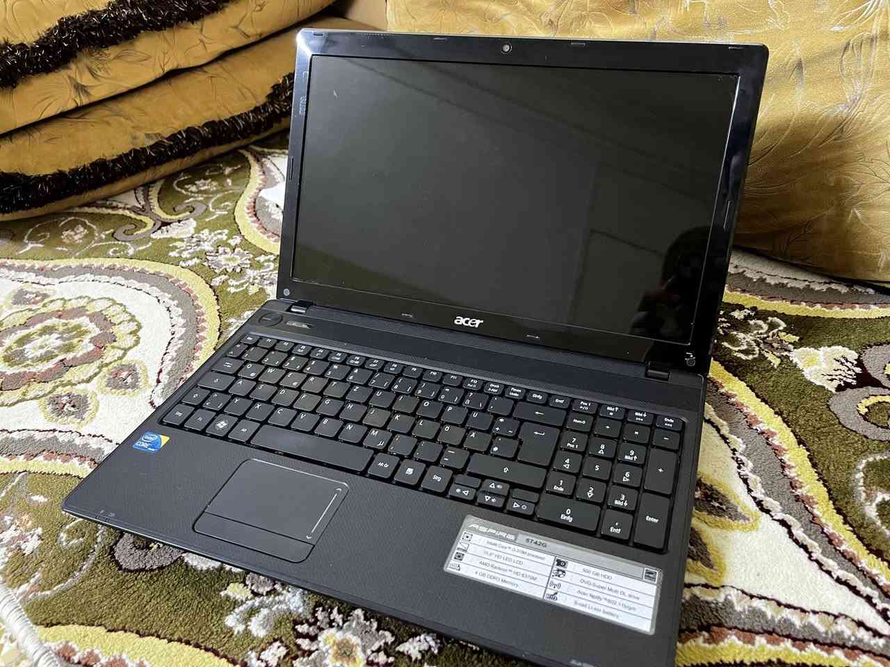 السلام عليكم
جهاز لابتوب acer
RAM 6GB 
HARD HDD 500GB 
المعالج Intel Core i3 M 370
كرت شاشة خارجي AMD Radeon HD 6300M
شاشة حجمها 15.6
بطارية تقاوم تقريبا من نص ساعة الى ساعة حسب الاستخدام
معاه شاحنة اصلية
معاه وندوز اصلي 
السعر 150 الف 
المكان الموصل الجانب الايمن


**إذا كنت صاحب هذا الإعلان وتريد حذفه لأي سبب، رجاءا أرسل رسالة إلى الدعم الفني**