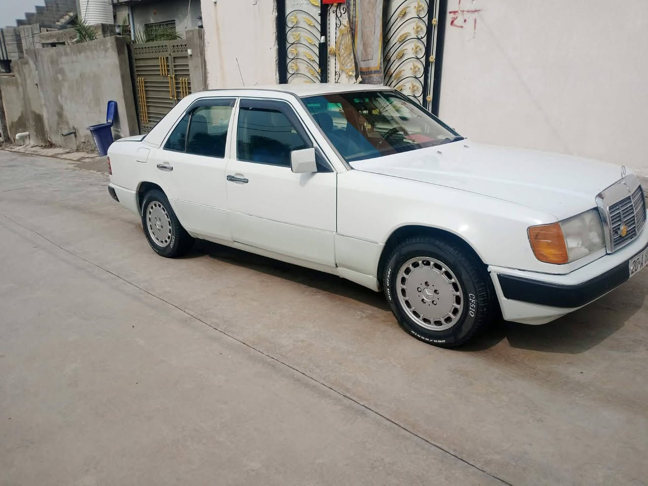 سلام عليكم
مرسيدس E300  موديل 1991 رقم ديالى دولي سنويه جديده مشروع وطني مكينه وكير بطه ديلكو جدد صدر جديد باتري جديد كهربائيات كلها شغاله داخل جديد جام كهربائي سياره حلوه وجاهزه من كلشي سعر 58 وبيها مجال مكاني ديالى جلولاء رقم ‏‪***********‬‏
