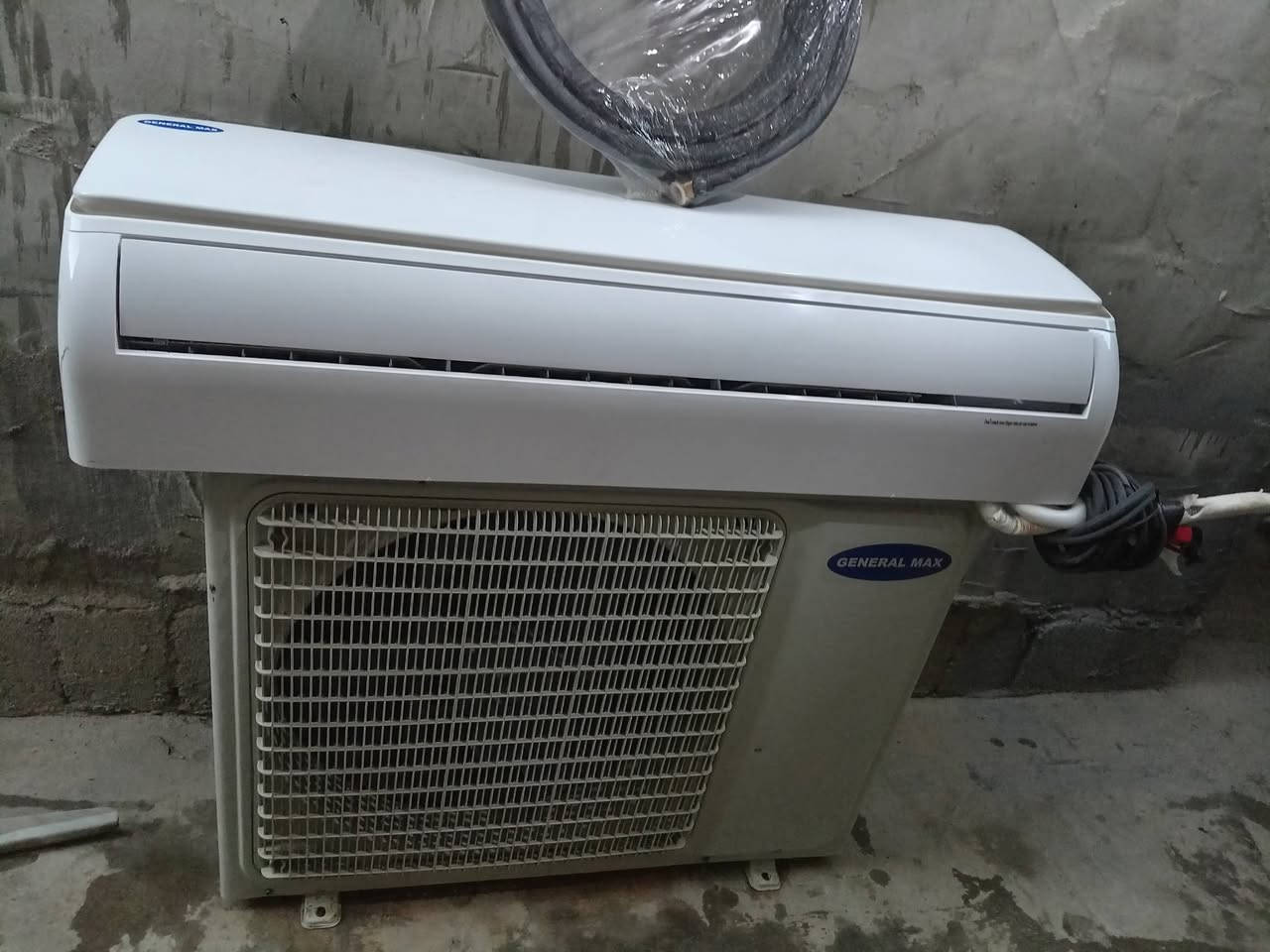 سبلت حجم طنين نوع جنرال ماكس نظيف حيل اخو الجديد مامصلح شرط الشغل والتبريد السعر قفل 350للاستفسار الاتصال على الرقم *********** ابو علي مجمع طيبة السكني
