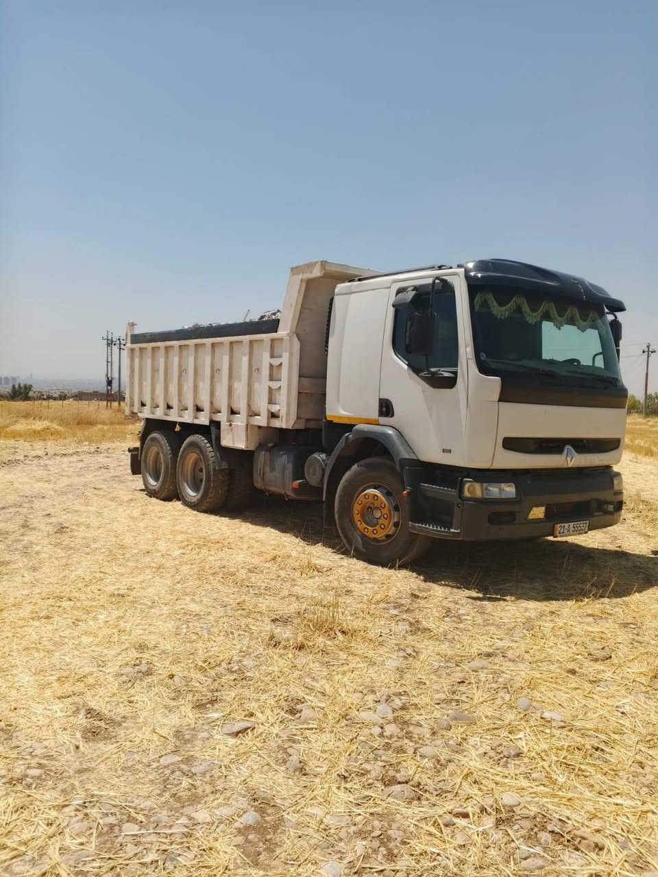 ڕینۆ بۆ فرۆشتن سەحال مەکینە پەمو نۆزن 400 مۆدێل 2000 سەنەوی تازە سعر 165 ژمارەی مۆبایل  ***********
