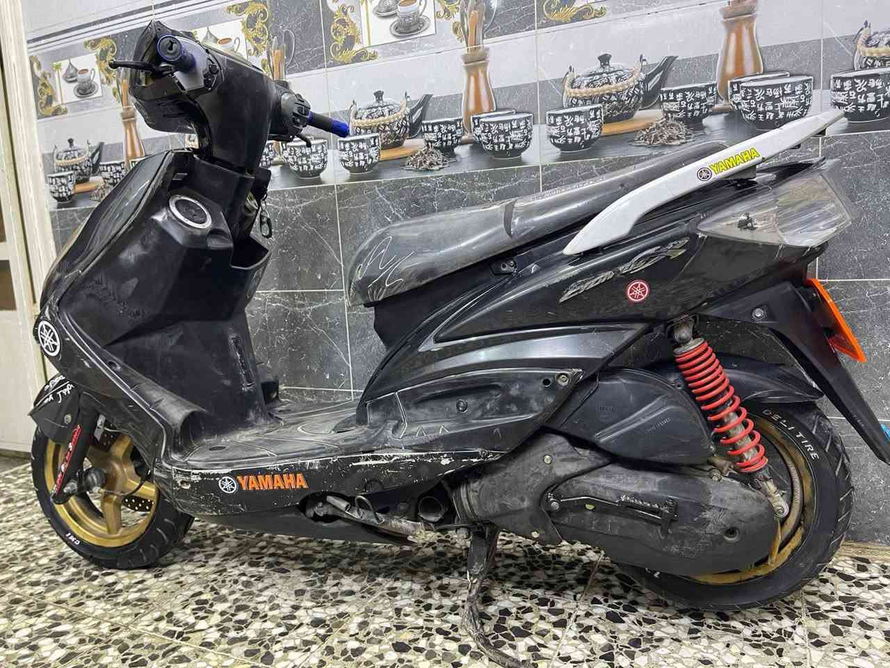 السلام عليكم دراجه سكنس فحل
كلهه ختم واحد + مكاتبه وصل كمرك 
بلادي مكينه مفوله شك الكاع
 نازله من الرمبه قبل 3 اشهر
مانقصها برغي كامله مانقصه اي شي 
السعر   550  بيهه مجال بسيط 
سلف وهندر كهربائيات كله شغال 
شلعه ومعدل مختمه كله ختم واحد 
العنوان : بغداد مدينه الصدر  
الاورفلي قرب العماره البرتقاليه
للاستفسار  : ***********
