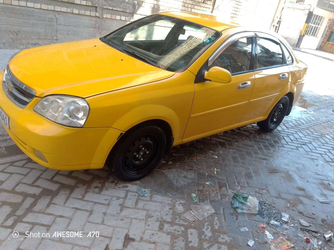 السلام عليكم
اوبترا موديل 2011
الشركة العامة السيارة لا ضربة و لا تبديل 
مصبوغة عام فقط جمالية

بيها طخة ب الهلال الخلفي ورا السايق 
واضح بالصورة ... كير و مكينة كفالة 

تبريد تدفئة شغال .... كهربائيات شغالة 
تخم تاير هزه جديدة...مصفرة هيئة + غرامات 

تحويل فوري ... رقم انكليزي بغداد 
السعر 63 ورقة 

العنوان بغداد مدينه الصدر قطاع 4 
الهاتف ***********
