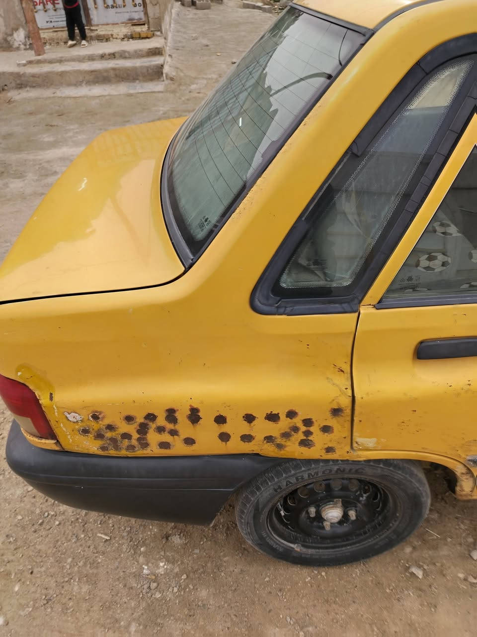 السلام عليكم سايبة موديل 2013 حدادية 50٪تبريد شغال بيهة ضربة موضحة بصورة سيارة نضيفة رقم انكليزي بأسمي مداور ثاني يوم كهربائيات شغالة كلهة السعر26 رقم الهاتف *********** مكاني نجف ابو صخير
