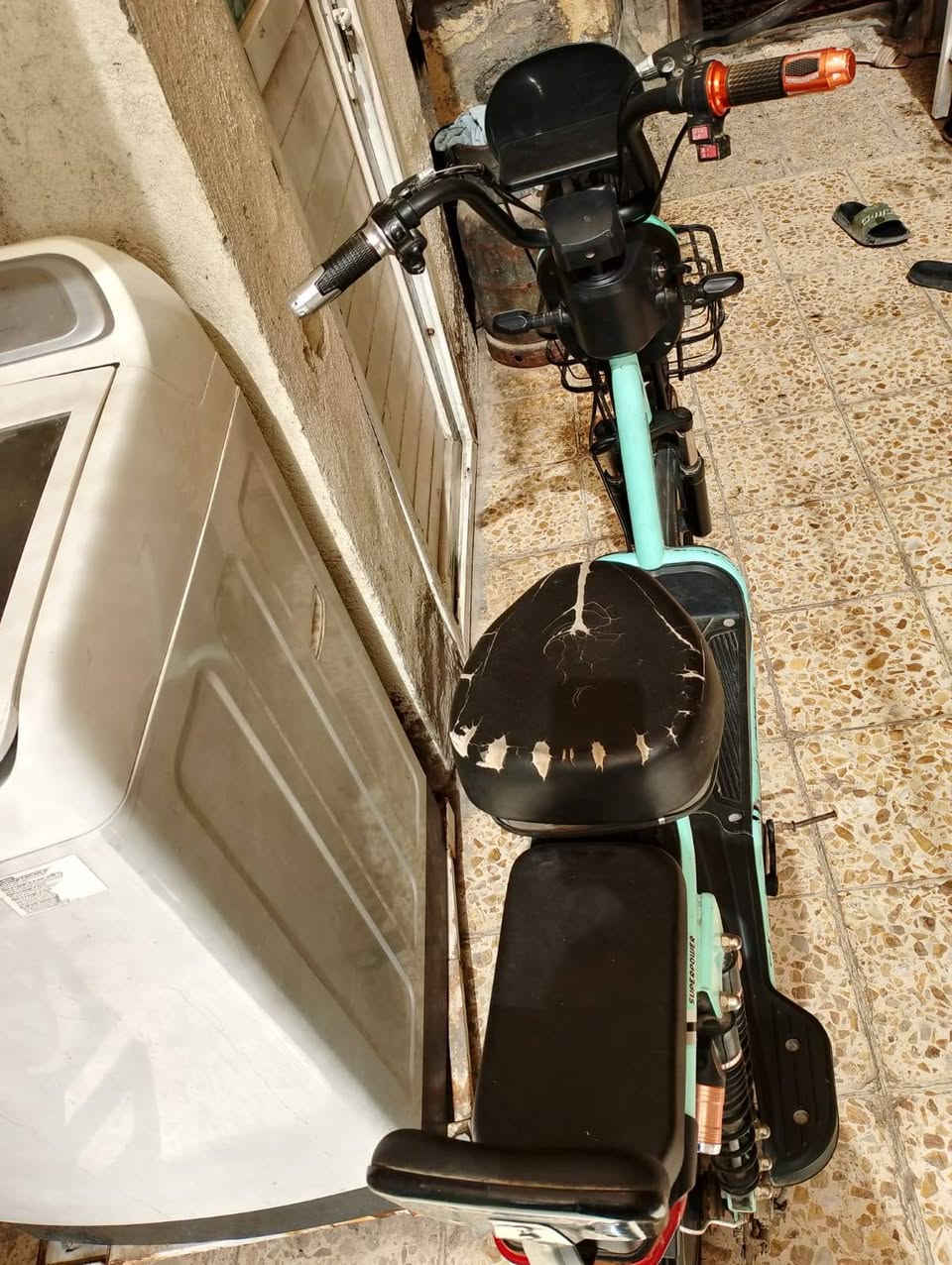 السلام وعليكم متاح دراجه شحن ٦ بطاريات 
نضيفه كلش س ٢٠٠ وبيها مجال بغداد العبيدي 
***********
