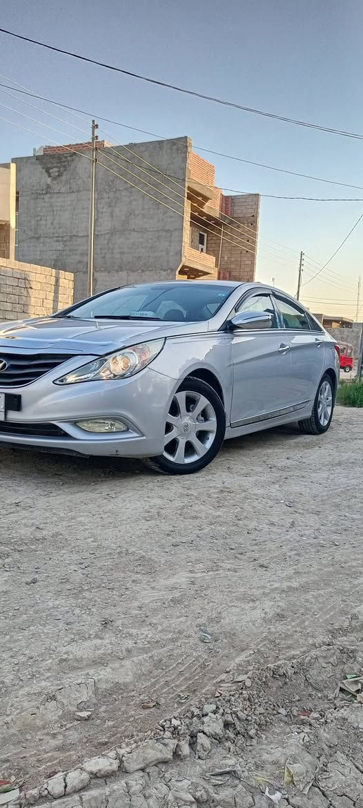 سوناتا 2011 وارد امريكي ضرر بنيد وخشم لجامرلغ الامامي بدون اي داخل 
رقم ديال  
كشنات جلد تحكم استيرن كشن كهرباء  نضام شفتات تخم نيكل ابلادي  نضام يكو  صدر جديد تخم تاير جديد لسياره ما بيه اي نقص 
السعر107وبيه مجال عنواني بعقوبه 
***********
