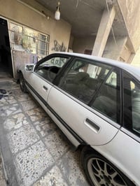 للبيع مكاني بغداد والسياره بغداد ورقمها حلو. الي يحب يتفظل يشوف 077109...