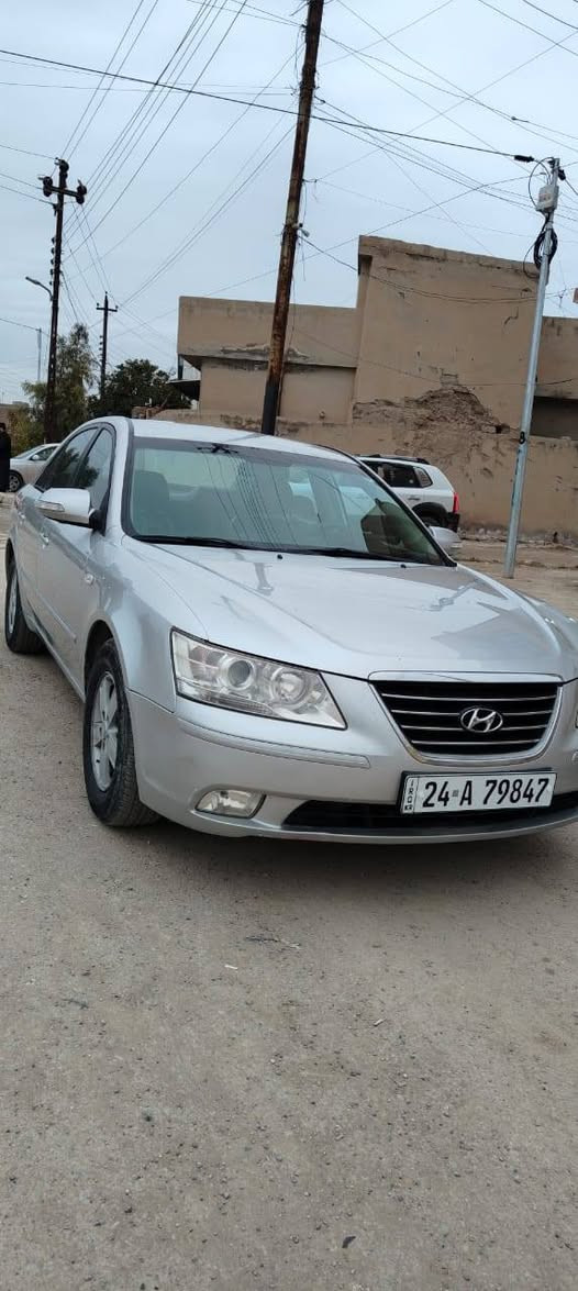 سلام عليكم 
سوناتا للبيع 
موديل 2009 
وارد كوري قطعتين صبغ رش بدون دواخل
سيارة باسمي شرط تحويل مجدد لحد 2031
كاربون بانزين موجود السعر والاستفسار اتصال على الرقم هاثف 
***********
