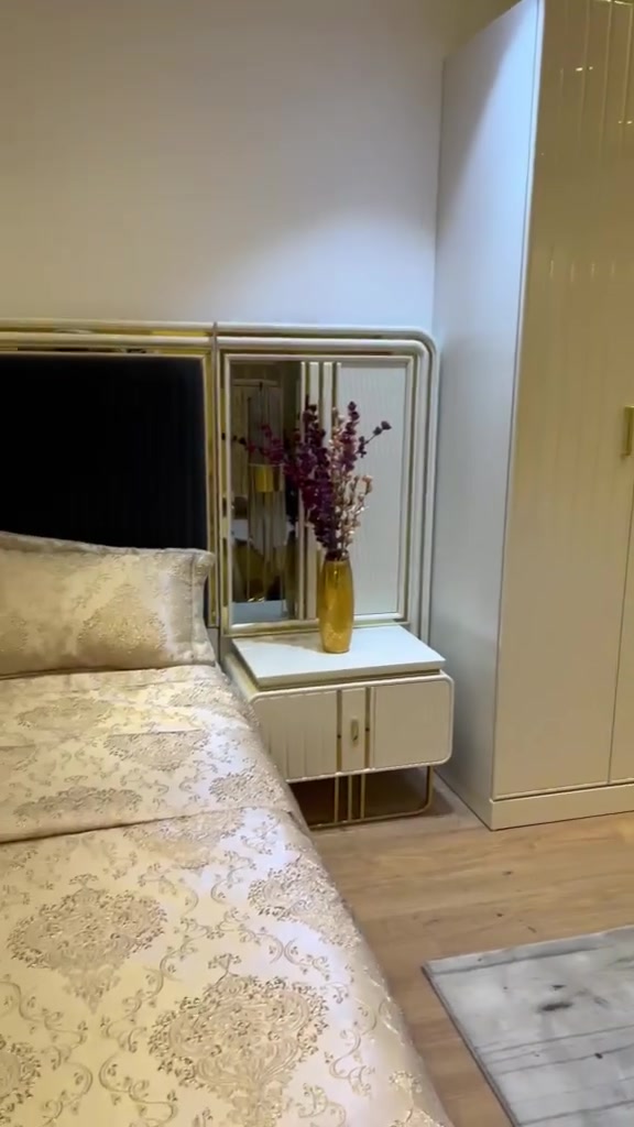غرفه نوم  بس وحده من مرايات الكنتور مكسوره فقط وحده من بيبان سعر مليونين ونص وبيه مجال


**إذا كنت صاحب هذا الإعلان وتريد حذفه لأي سبب، رجاءا أرسل رسالة إلى الدعم الفني**