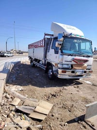 شاحنة • للبيع