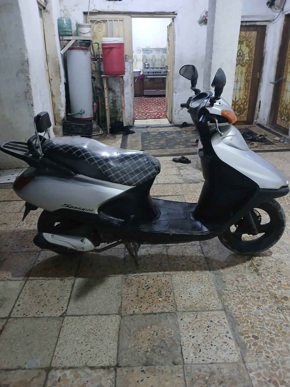 سلام عليكم دراجه للبيع ياياني سعر 650
مكان كوت حي الجهاد زويرجات ***********
