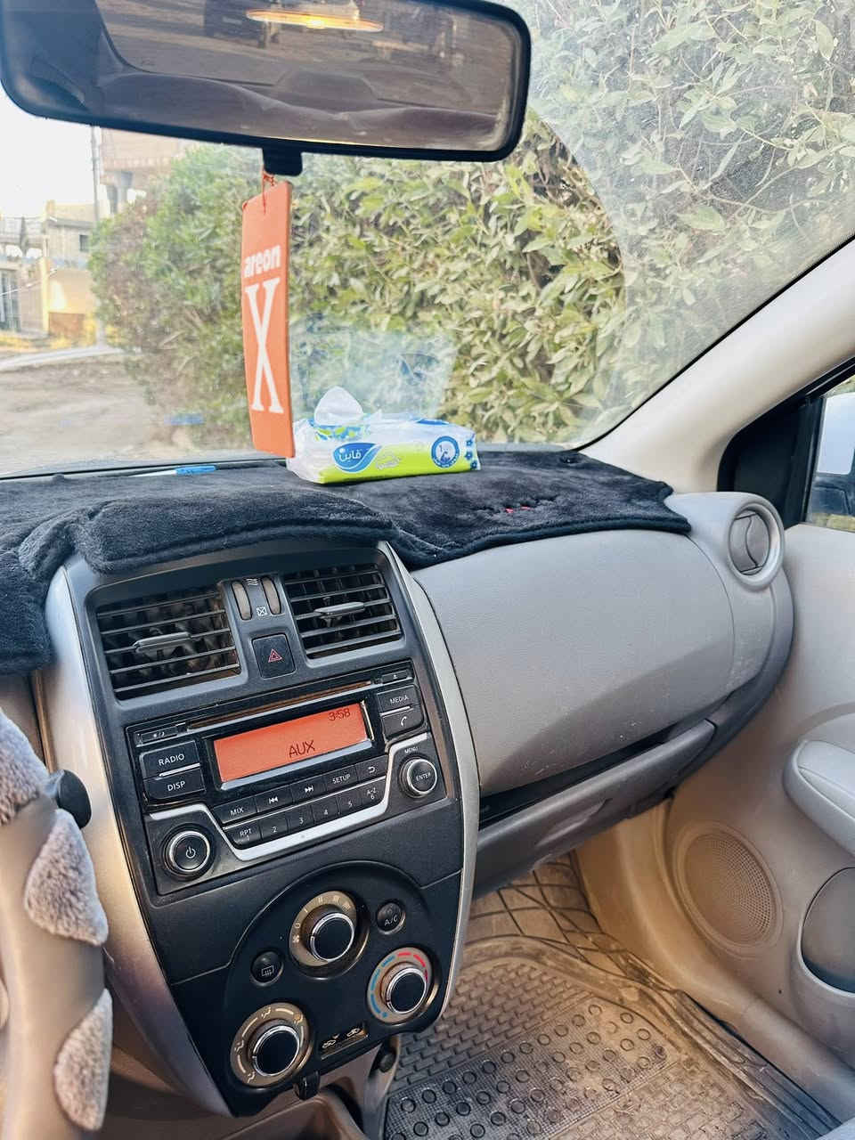 نيسان صني هندي 2016
رقم قادسية 
مكينة وكير مكفولات و تبريد شغال 
والبنيد امبدل 
تخم تاير جديد والحدادية نضيفه وداخله نضيف مثل ما موضح بالصور 
السعر 90 وبيه مجال 
للاستفسار الاتصال ع الرقم ***********
المكان /بابل /قضاء الهاشمية
