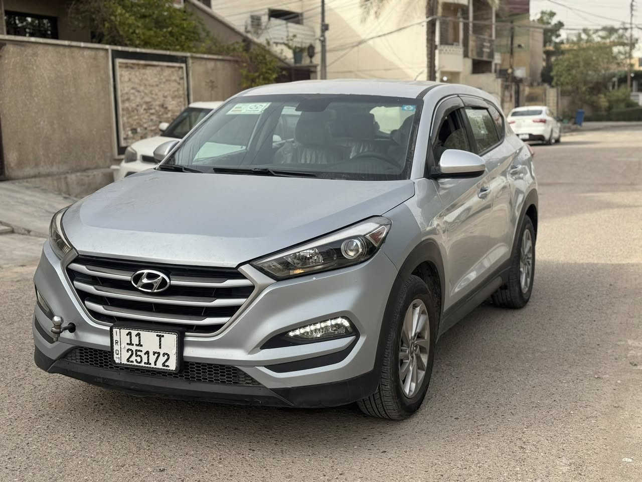 توسان 2018 للبيع
وارد امريكي حادث بنيد فقط بدون دواخل مبدل بلادي ومغلف فابلون 
كير مكينه مكفولات 
مواصفات ( فور ويل / مانع منحدرات / شاشه / كامرا / فول تحكم ستيرن / وباقي المواصفات المعروفه ) 
رقم بغداد دولي 
مكاني بغداد 
السعر :- 132 وبي مجال 
للاستفسار :- ***********
