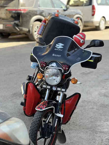 سلام عليكم بوكسر موديل 22 شهر 12 سنوية ورقم مكفولة كفالة عامة دراجة محرك ناعم مكفولة من الاول للاخير هيه وغراضها ابيع هواي شغلات بيه سستم وكلشي رايده 
مليونين و250 وبيه مجال بسيط كلش مكاني الكراده ***********
