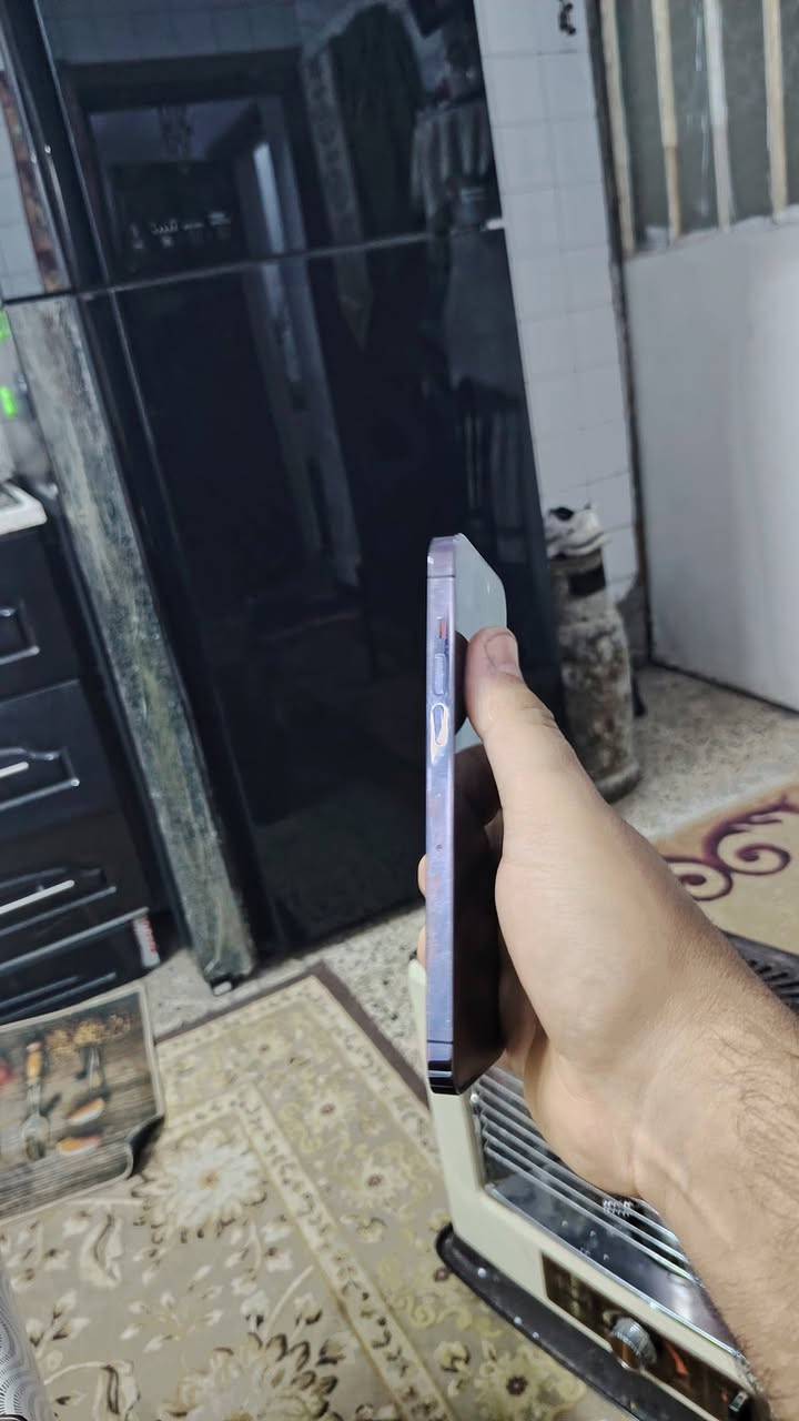 سلام وعليكم ايفون 14 برو ماكس الجهاز ذاكره 256 وبطاريته 84 الجهاز بلاد مامبدل بي شي الجهاز استخدام بيت نضيف الجهاز شرق أوسط الجهاز ماستر  السعر 775 المكان بغداد البياع رقم الهاتف ***********
