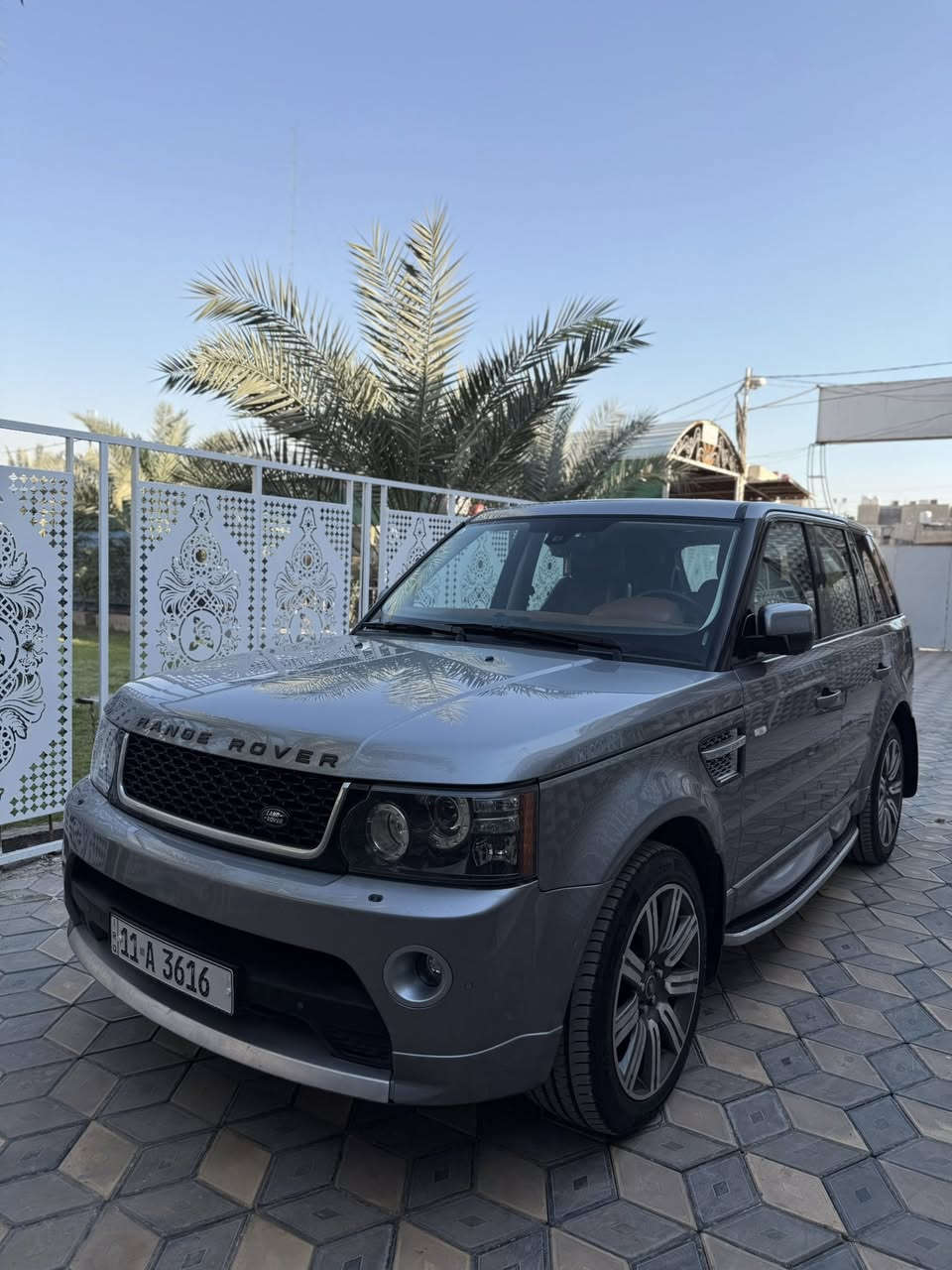 السلام عليكم
رانج روفر موديل 2013 اوتوبايكرافي اصل خليجيه + رقم بغداد مميز  
بدون  قطرة صبغ لا تعديل لا بارد لا طخه 
جاهزة من كلشي صدر حداديه تخم تايرات جديد اي نقص ما بيها 
اربع بيبان بصمه وصندوق شفط 
خمس كامرات 360 درجة 
محرك V8 سوبر  
السعر 168 وبيها مجال 
مكانها بغداد 
للأستفسار ***********
