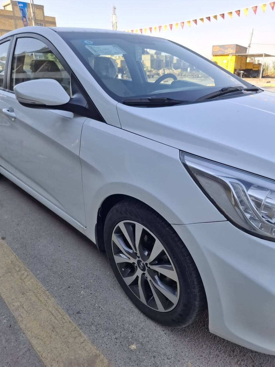 اكسنت 2016 خليجي كفاله عامه 
فول مواصفات مكينه ١٦٠٠ ماشيه 80 الف
 رقم بغداد ابسمي تحويل مباشر 
 مكان سياره واسط سعر 126 وبيه مجال بسيط
***********
