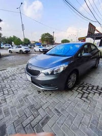 سيراتو خليجي 2016 فول مواصفات عدا البصمه 1/1 مكفولة من الصبغ والتبديل ...