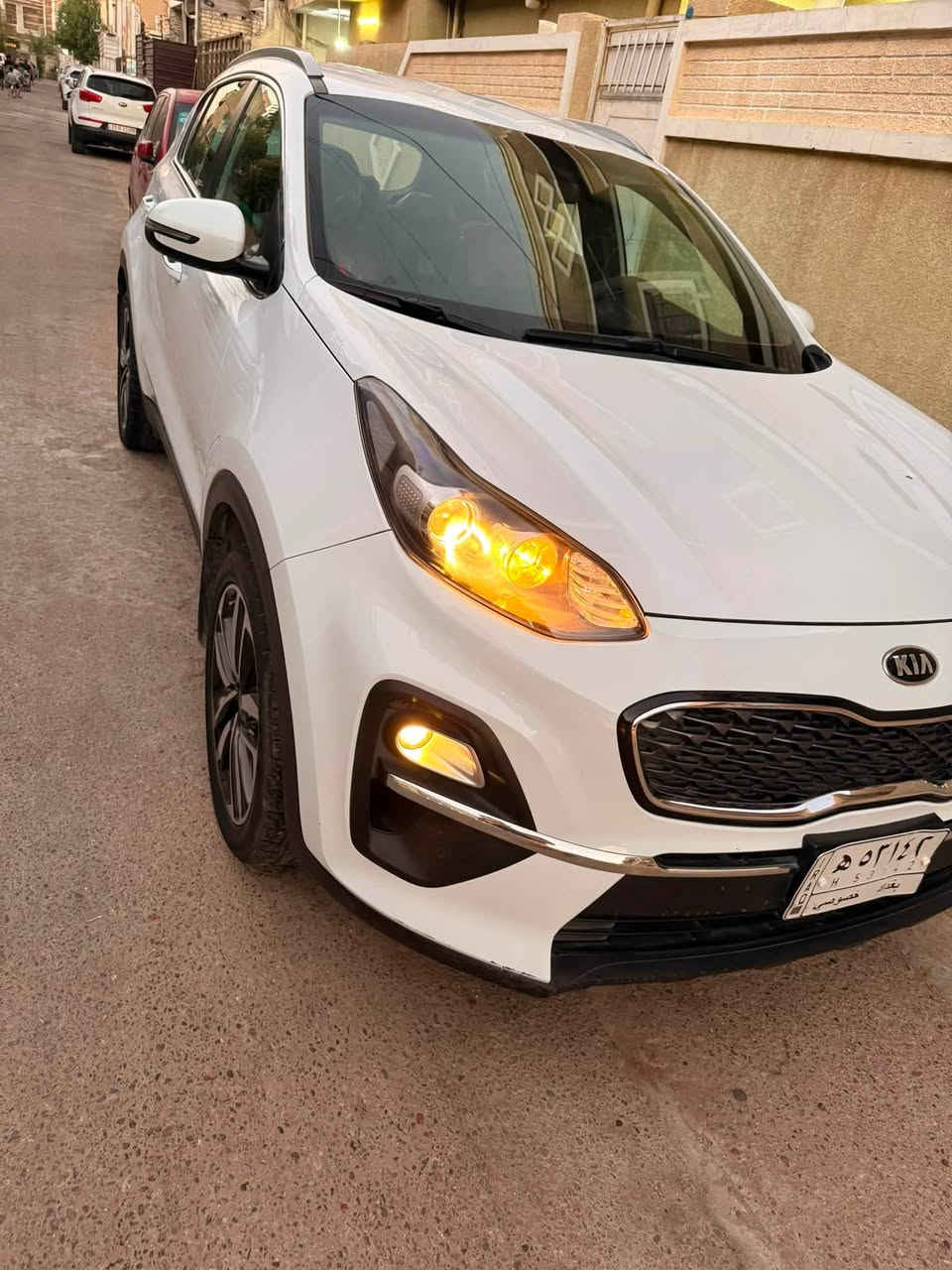 سلام عليكم سبورتج مديل 21 بيسك موصفات عاديه ماشيه 37 الف حقيقي وع فحص سياره كفاله عامه عد اثر طلقه واكعه عليها موجوده ب صوره وبيها بارد جوه قبط البانزين ع كد شبر رقم بغداد / مكلف ب نشر اخوان لاستفسار اتصال / ***********
