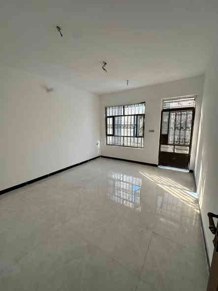 للأيجار في #السيديه ⚠️☑️
مشتمل طابق اول معزول عزل تام مساحه 125متر 🔶

يحتوي على غرفه وصاله ومطبخ وخدمات ❇️

*يصلح سكن طالبات اوموظفات او عوائل *

الأيجار 500 الف قفل 🔒 

الموقع السيديه الضباط 📍
_______________________________________
للأستفسار  تفضلو بزياره مكتب الطائي  للاستثمار والتطوير العقاري والمقاولات العامة 
السيديه شارع المركز

او الأستفسار ع الارقام ادناه 📞↘️↘️ (متوفر واتساب )📌🔛
***********
