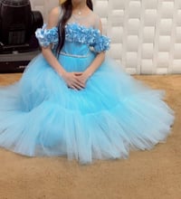 فساتين مستعمله مره وحده نظيفات جدا  للبيع للتواصل وات ساب 07702589918
