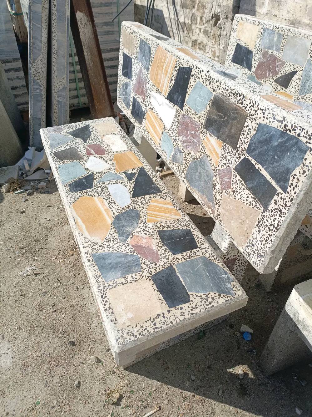 ​🌙 [معمل الماس ] يهنئكم بحلول شهر رمضان المبارك 🌙
​بيتك محتاج ترتيب قبل العيد؟ حديقتك وسقفك يستاهلون الأفضل! 🏠✨
​لأننا نعرف أن "البيت هو الراحة"، جهزنا لكم أجود أنواع الشتايكر والمقرنص وبقية مستلزمات البناء والديكور الخارجي بأسعار المصنع وبأعلى المواصفات.
​💎 قائمة منتجاتنا (جودة وتحدي):
​✅ شتايكر السطح: قياسات (80×80) و (60×40) - عزل وقوة ومتانة.
​✅ الأناقة السداسية: شتايكر ملون سداسي يغير شكل الحديقة.
​✅ المقرنص والرصيف: أشكال وألوان تناسب ذوقك.
​✅ الكاشي والموزاييك: تشكيلة واسعة من المرمر والكاشي الفاخر.
​✅ لمسات الحديقة: مصاطب مريحة، سنادين مودرن، و "لاين" حدائق مميز.
​✅ الأساسيات: بلوك وسواقي بكل القياسات.
​🔥 عرض "خير رمضان" الخاص 🔥
​بمناسبة الشهر الفضيل، نعلن عن عرضنا الخاص لكل الحجوزات خلال شهر رمضان:
​ على طلبيات المقرنص والشتايكر.
🎁 
​📍 العنوان: بغداد - الكماليه
​[معملنا.. حيث تجتمع الجودة مع الأمانة]