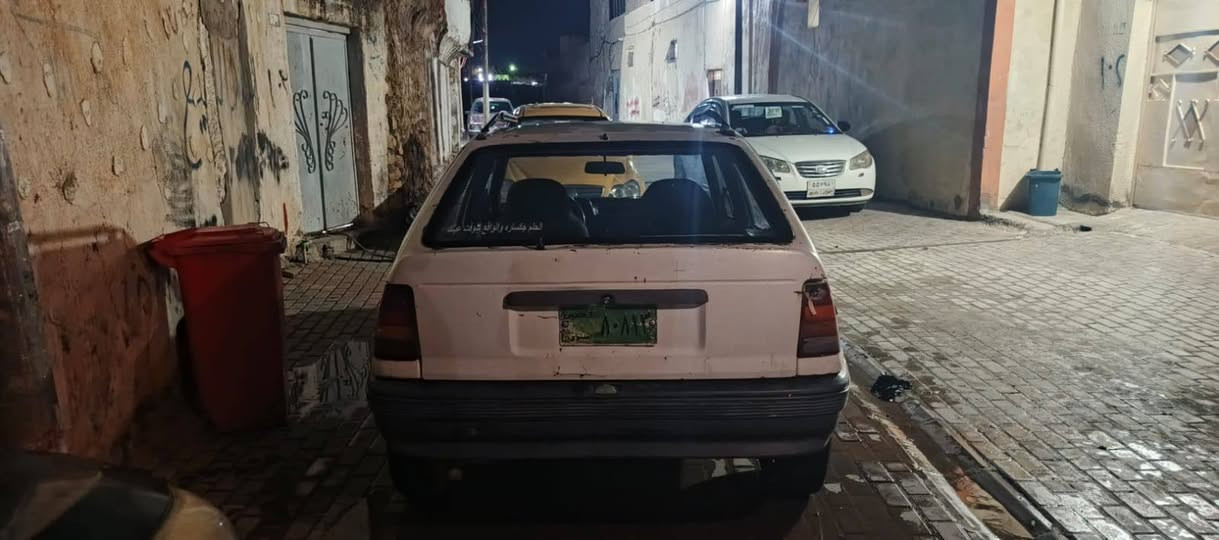 السلام عليكم سيارة كاديت للبيع 
التفاصيل

محرك شرط لاصرف ولا نفخ كير شرط 
سياره يعوزها مصرف
 سنويه ضايعه
 بيه واجها ونطيك شرط التحويل اوجهك ويه الشرعي
 طخم تعبان 
سياره حيل قويه مال شغل

 سعر 10 وبيها مجال حك جيه

  الاتصال عل هذا الرقم
 ***********
