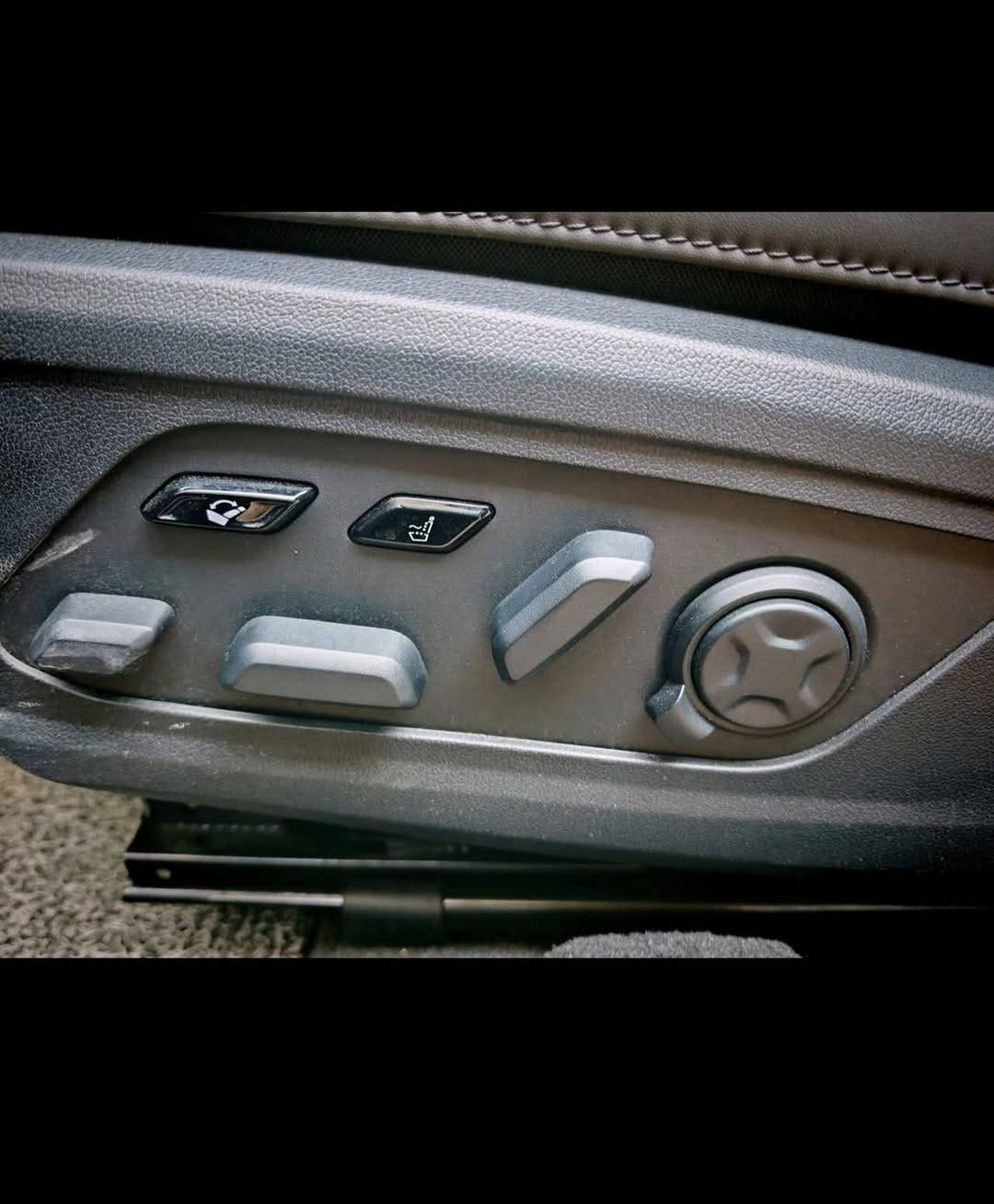 مرقم بابل دولي محرك 6سلندر بانزين عدى البانوراما شنو الي بالك بيها. 
اسود ملكي 
للبيع او للمراوس
 السعر 235
ماكو هيج سعر بهيج مواصفات بانزين 6سلندر 
لحد يقارنها بسعر الغاز التكسي 
للاستفسار ***********

_كيا k8
موديل 2022
اللون اسود فول  مواصفات
بصمه 
فول رادارات 
قيادة اليه
مري شفط 
اشاير بلمري 
مري قلاب من ترجع بك
اضائه من تتقرب الها بلمري 
اضائه بليدات من تتقرب الها
الشاشات الاماميه الكيلومتر وشاشه الراديو بيها فلتر اضائه لحمايه للعين
جنطه كهرباء  شفط
4كاميرات 360
الكاميرا 5 تسجل فيديو  بلادي من الشرك وتعرض على شاشه السياره 
تقدم وترجع بلريمونت 
حساس امامي وخلفي 
مودات درايف 4
اوتو هولد
 _شاحن_ وايرلس
شاحن كيبل 
USB
التبريد 3مناخات منفصله امامي وخلفي
الايتات LED عالي وناصي 
الايتات ماطور متحرك
الدشبول  بي اضائه ملونه
اللد الامامي نشرة ضوئيه متحركه
الكشنات الاماميه كهرباء 
كشن السايق مساج
الكشنات الاماميه اوضاع متحركه كثيرة 
كشن السايق خزن 3اوضاع
كشن السايق بعد 130 يحظن السايق
تدفئه تبريد بكل كشنات السياره
تدفئه بالستيرن
بردات خلفيه
كاميرات بالدشبول من شغل اشاره يمين او يسار
محرك 6سلندر بانزين
حادث فقط بنيد مبدل بلونها هوه والدعاميه
ايرباك الستيرن والجواه
ويل 19
تخم تاير مشلن
14 سماعه 
نظام الصوت مريدين صوت نقي بشكل موطبيعي
بريك خلفي من ترجع وسيارة وراح توكف وحدها
الاستفسار ***********
***********_
