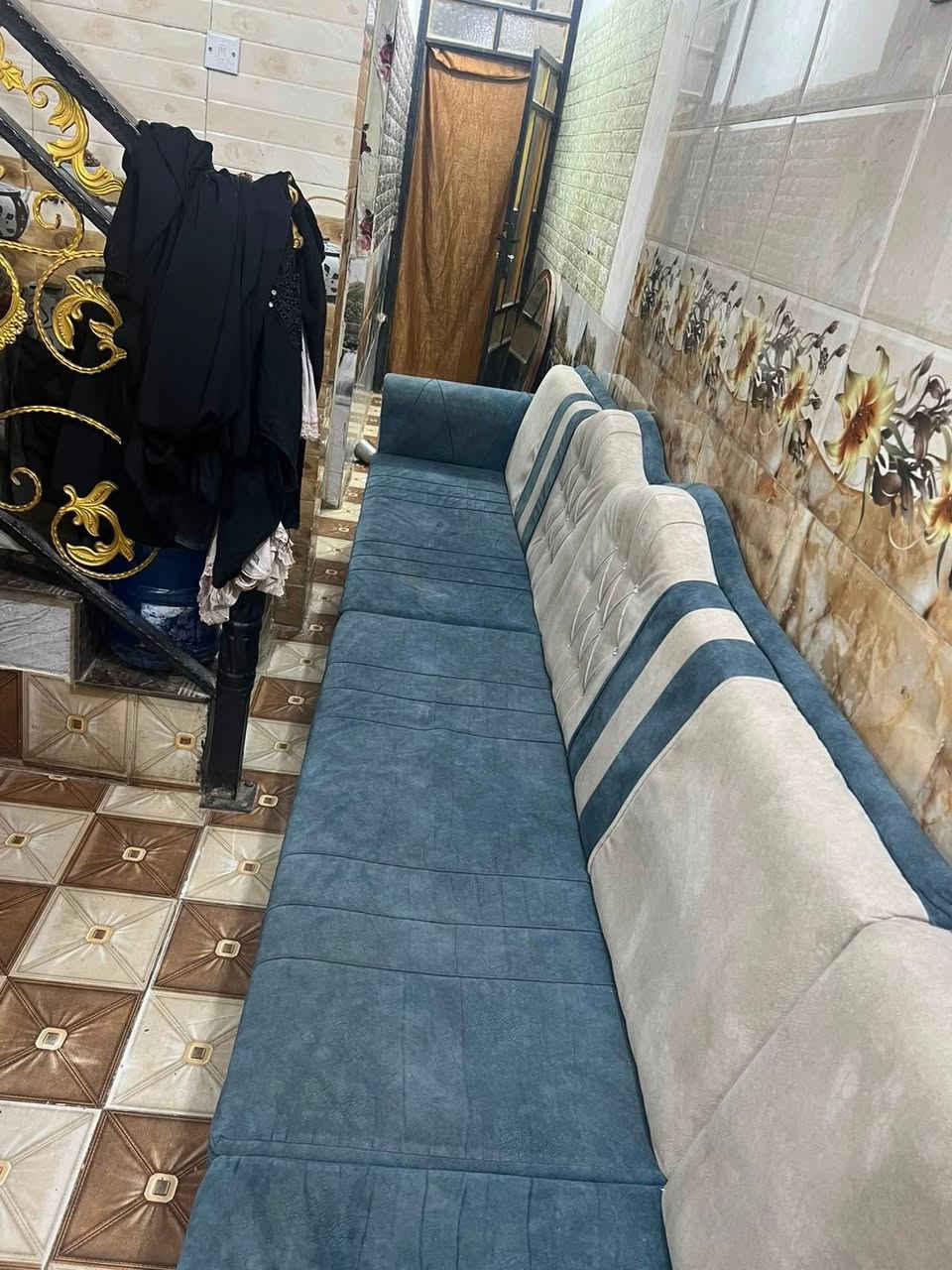 ٣٥٠ وبي مجال 
١٣ مقعد


**إذا كنت صاحب هذا الإعلان وتريد حذفه لأي سبب، رجاءا أرسل رسالة إلى الدعم الفني**