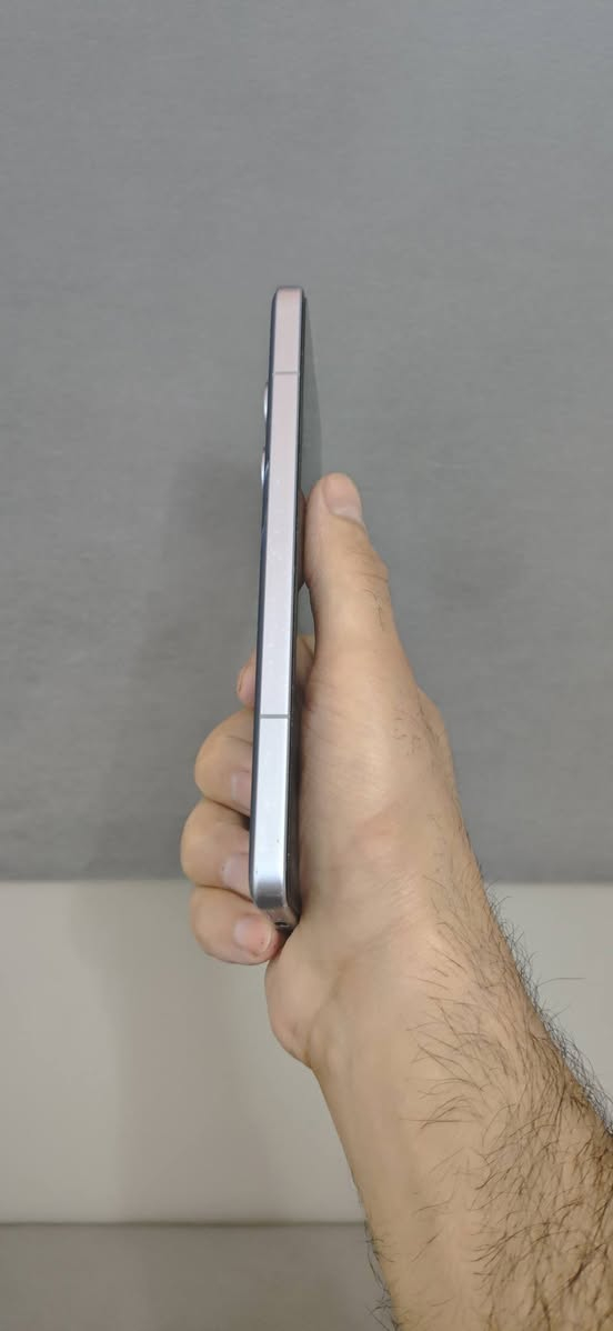 للبيع شاومي 14Tبرو (ذاكره 512)
شاشه١٤٤هرتز بوبجي١٢٠فريم
معالج +Dimensity9300
بطاريه ٥٠٠٠الف +شحن سريع ١٢٠واط 
شاشه ال تي بي او 144 هرتز بصمه مدمجه بل شاشه
بعد معروفه مواصفاته مايحتاج اكتب 
استعماله حلو 450الف وكع مني ونكسر 
 .مكاني نجف ملحق الروان


**إذا كنت صاحب هذا الإعلان وتريد حذفه لأي سبب، رجاءا أرسل رسالة إلى الدعم الفني**