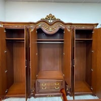 غرفة نوم ملكية • ٨ قطع • كنتور ٦ أبواب