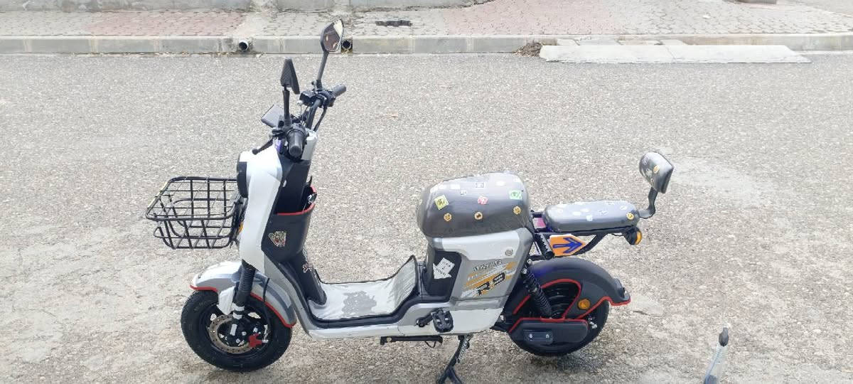 سلام عليكم دراجه شحن R9 للبيع سعر 500 وبي مجال قليل نظافه 100% تواصل واستفسار اتصل على هذا الرقم ***********
