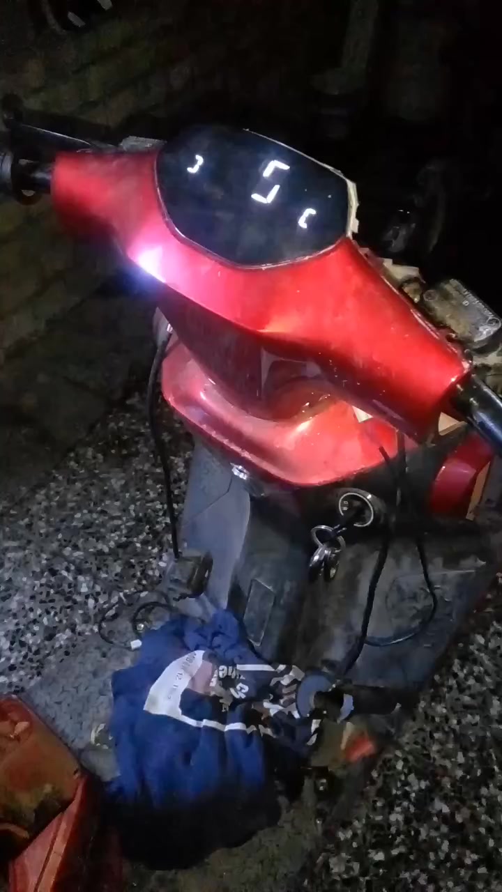 سلام عليكم دراجة استعمال اسبوع الجىيذي كطع وايرات من العقل ابيع عل حطتهة بسعر مناسب اللة شاهد ماخذة ٨٥٠ مكان الامين الثانيه


**إذا كنت صاحب هذا الإعلان وتريد حذفه لأي سبب، رجاءا أرسل رسالة إلى الدعم الفني**