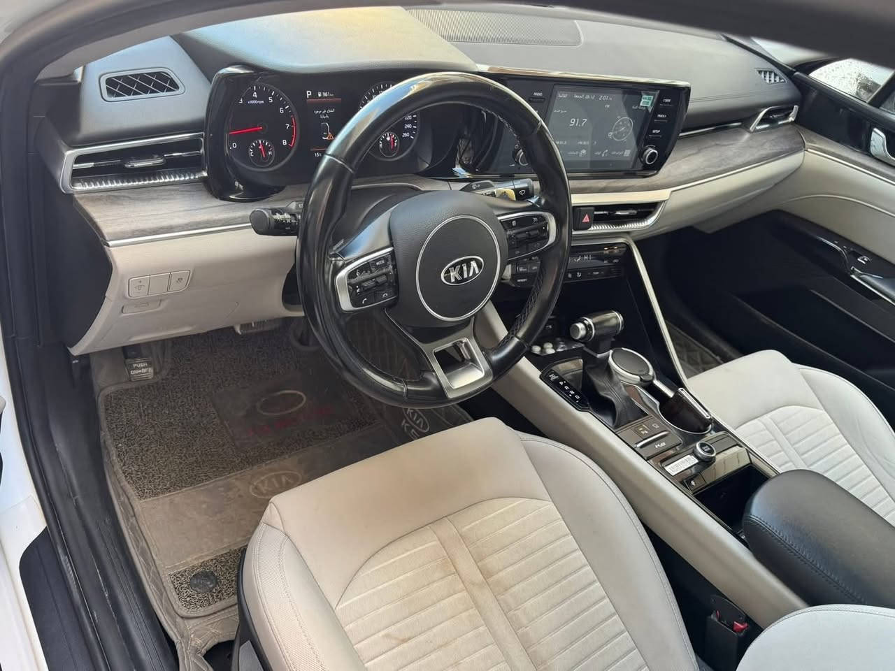 كيا K5 خليجي ضمان الشركة دولية
فول مواصفات عده الفتحه بصمه بردات خلفيه شاحن لاسلكي  رقم بغداد باسمي موديل ٢٠٢١ فول  ماشيه ٧٣ محرك الفين دوش بيها صبغ بالدائر الجاملغ الخلفي جاهزه من كلشي السعر ١٨٧ للاستفسار *********** مكان السياره الرمادي
