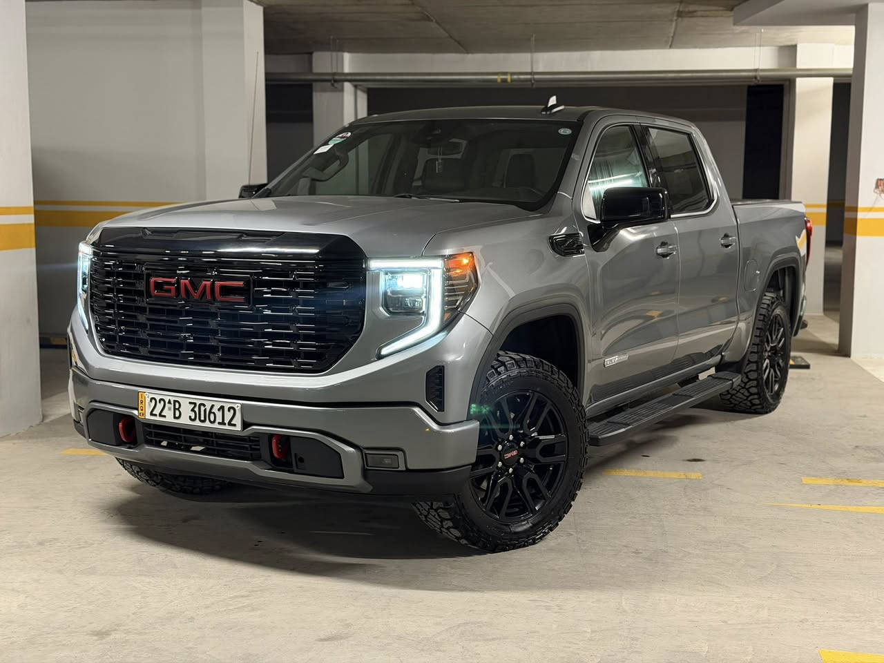 ارخص سعر 310 ورقه
2024 GMC SIERRA Elevation

بصمة تشغيل عن بعد
2700 تيربو
دفع رباعي AWD 4*4
كشن كهرباء
جلد و هيتر 
رادار
 تحكمات ستيرن
مثبت سرعه 
تحديد مسار
لايت زنون

مكان السياره اربيل

0787 120 0012
0750 100 0140
