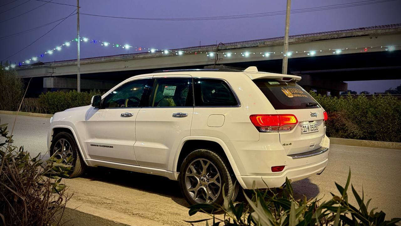 جيب افورلاند 2014 ( خـليـجـي )
فول مواصفات ١/١  
حجم المحرك: 3600
فور ويل 4/4 ماوس 
دبل سلايت بانوراما 
جكات صعود ونزول حسب اختيارك 
تشغيل عن بعد 
شاشه جبيره 
شفتات ستيرن 
جنطه كهربائي شفط 
دبل كزوز خلفي 
حساسات اماميه + خلفية 
سستم صوت 12 سماعة 
دمامي خلفي بلصندوك
اوتو بارك مساعد اصطفاف
قطعتين تبريد ثلج 
كشن خزن ميموري 3 وضعيات
مري  شفط 
يدات ستيل اصل 
الداخل صاج ملكي  
 نظام_خرائط(نظام ملاحة)_Navigatio
 كامرة خلفية اصلية
 إستيرن كهارباء فول تحكم
 (جهتين امامي + جهتين خلفي) 
 ناقل حركة ٨ نمر
 نظام سبورت s
 نضام اقتصادي ايكو 
 مري _جانبي_تدفئة مرايا_جانبية_حساسة_للضباب_تعمل_
تلقائياً + اشارة بالمري 
 لايت عدسة زينون يصعد وينزل ويه الستيرن 
كشافات زنون 
زراكات لايت 
كلوب طوارء بلجنطه 
هوكات اماميه + خلفيه
حداديه جديده
السياره حلوه بمعنئ الكلمه ولا كلوب مشتغل بلدشبول رقم  بغداد الدولي بسمي التحويل مباشر //ملاحضه//سياره بيها  تلحيضات بسيطه مقدار شبر كارت لسياره كفاله من الضربه والتبديل والفتح شرط  سونارها موجود 
سعرها 220 وبيها مجال بسيط الاتصال ***********  مكاني بابل قضاء القاسم
