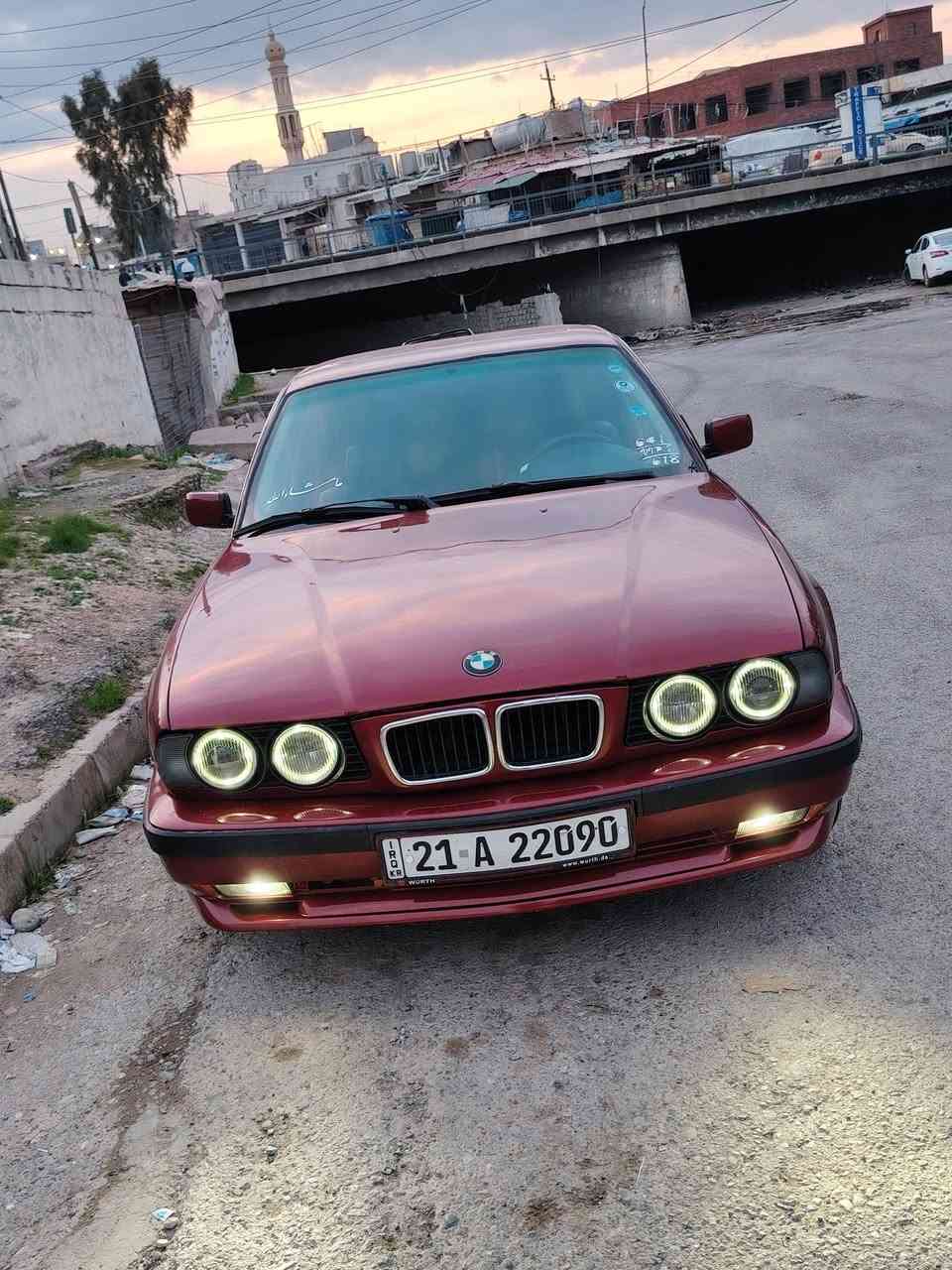للبيع🛫
السلام عليكم اخواني ذاكر كل تفاصيل السياره ارجو القراءة ثم الاتصال الرقم او واتساب📞🛜

‏مكان السيارة كوير 🏛️📍
*********** ؛؛*********** 📱

 BMW

سيارة حجم اصل 525 بليته وسنويه

موديل١٩٩٢

گير بشرط 

محرك525 كبس عدل جديد لا صرف ولا بخار

سيارة صبغ عام جماليه فقط

اللون ماروني ￼
 
دعاميات امامي خلفي M

گير اوتو 

بچم عريض + دخاني 

لايتات دخاني+ زينون اصلي 🔦
ثنين جام كهرب وخلفي عادي 

كشن ‏جلد دوشمه جديد ￼

مرايات كهربائي⚡

غرفه اسود صاج جديد 💯

تخم تايرات وباتري جديد ويل خليه بلادي💯

تبريد ثلج ❄️🆒

صدر امامي خلفي جديد نسبه⬅️ 💯

سيارة ما بيه برغي نقص 🔧

رقم سليمانيه دولي شرط التحويل ثاني يوم 🔢

سياره جانيها وممبقي بي اي نقص مال بيت💯

تجي تشوفها سياره احلا من الصور 📸 سعر اتصل عل رقم مكاني كوير قريه شرايع
