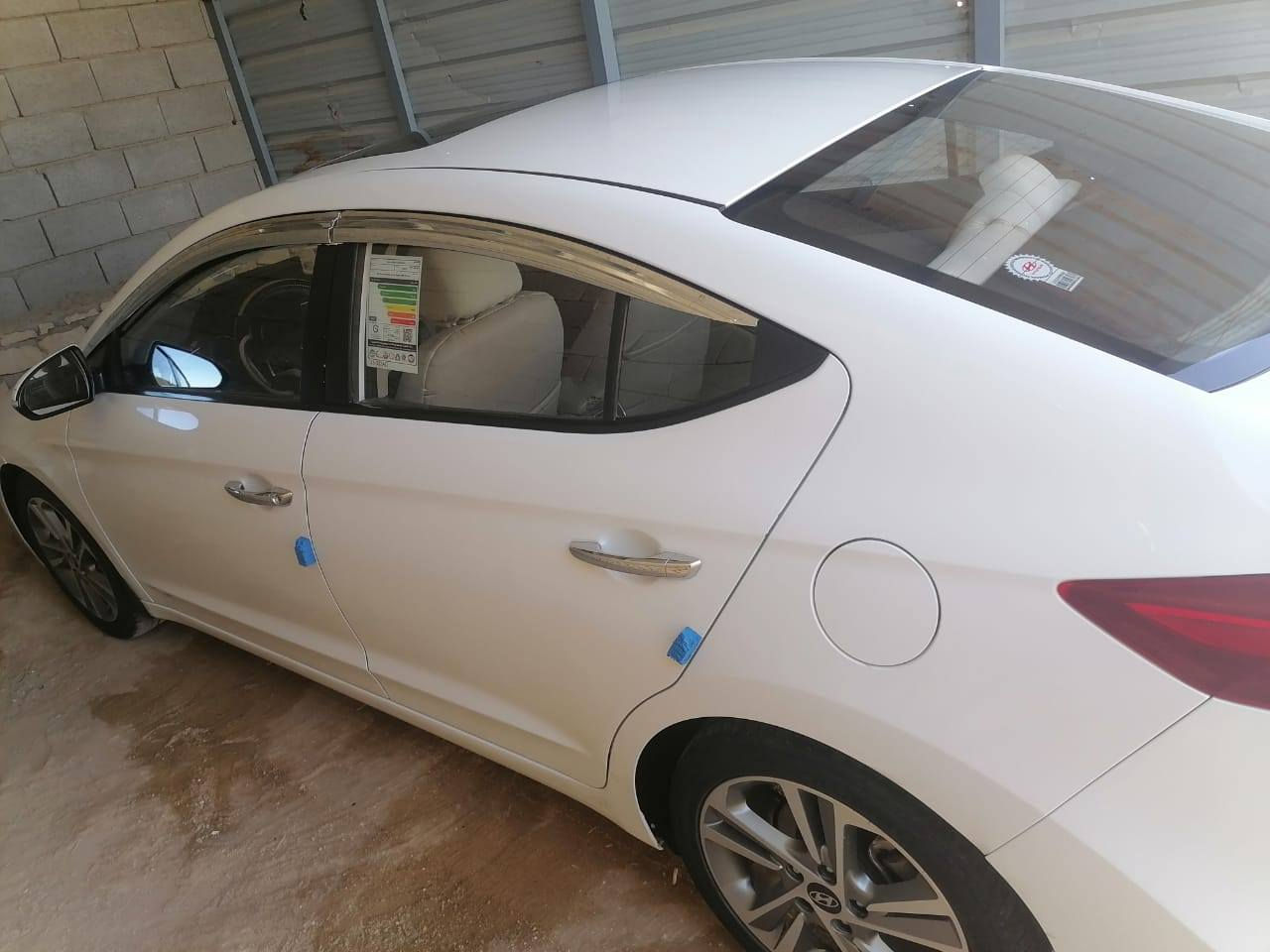 السلام عليكم سياره النترا 18 خليجي ماشيه 185 الف السعر 157وبيه مجال قليل السونار مرفق مع الصور رقمي ***********
