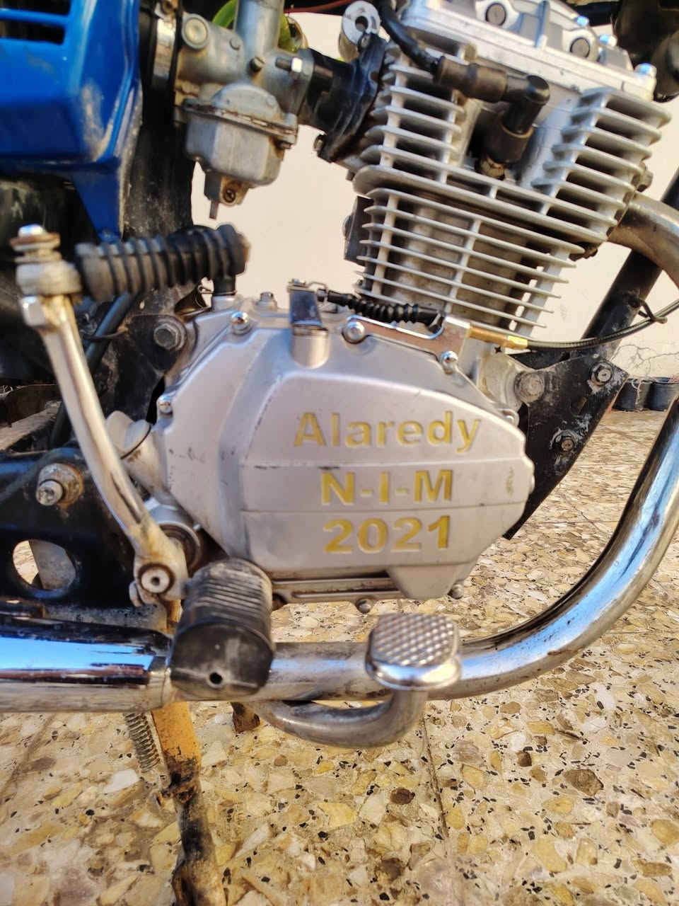 اربعه كير للبيع اصولي مامفتوحه عليه شلعه تشك الكاع الشاصي16والمحمرك21 وبقيت الغراض شوفت عينك دراجه ناشفه السعر 700 وبيه مجال مكاني نجف ***********
