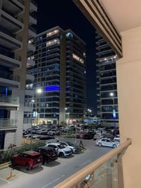 شقة للبيع مجمع بوابة العراق  مساحة ١٩٨. طابق وسط . مؤث بالكامل وجديد. ...