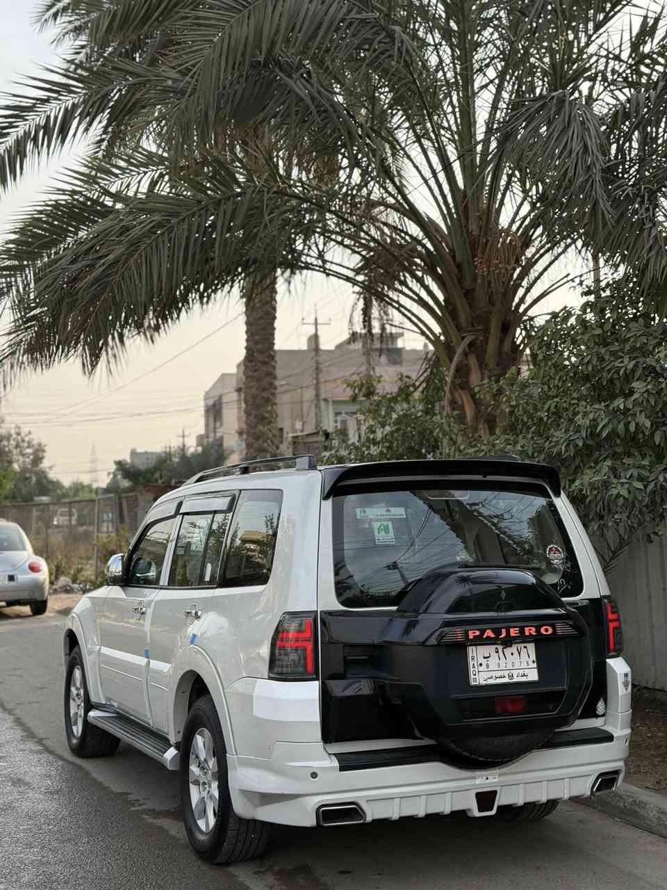 2009 ماشيه ١٣٨ الف بيها باب الجنطه مبدل نفس اللون وخشم جاملغ تكحيل كارت ومحرك مفتوح وما بيها نقص برغي السياره جديده كتلوكات شركه ودواسات الشركه موجوده سعر ب١٣٣ بيها مجال خاص موجود 
وهذا رقمي ***********
