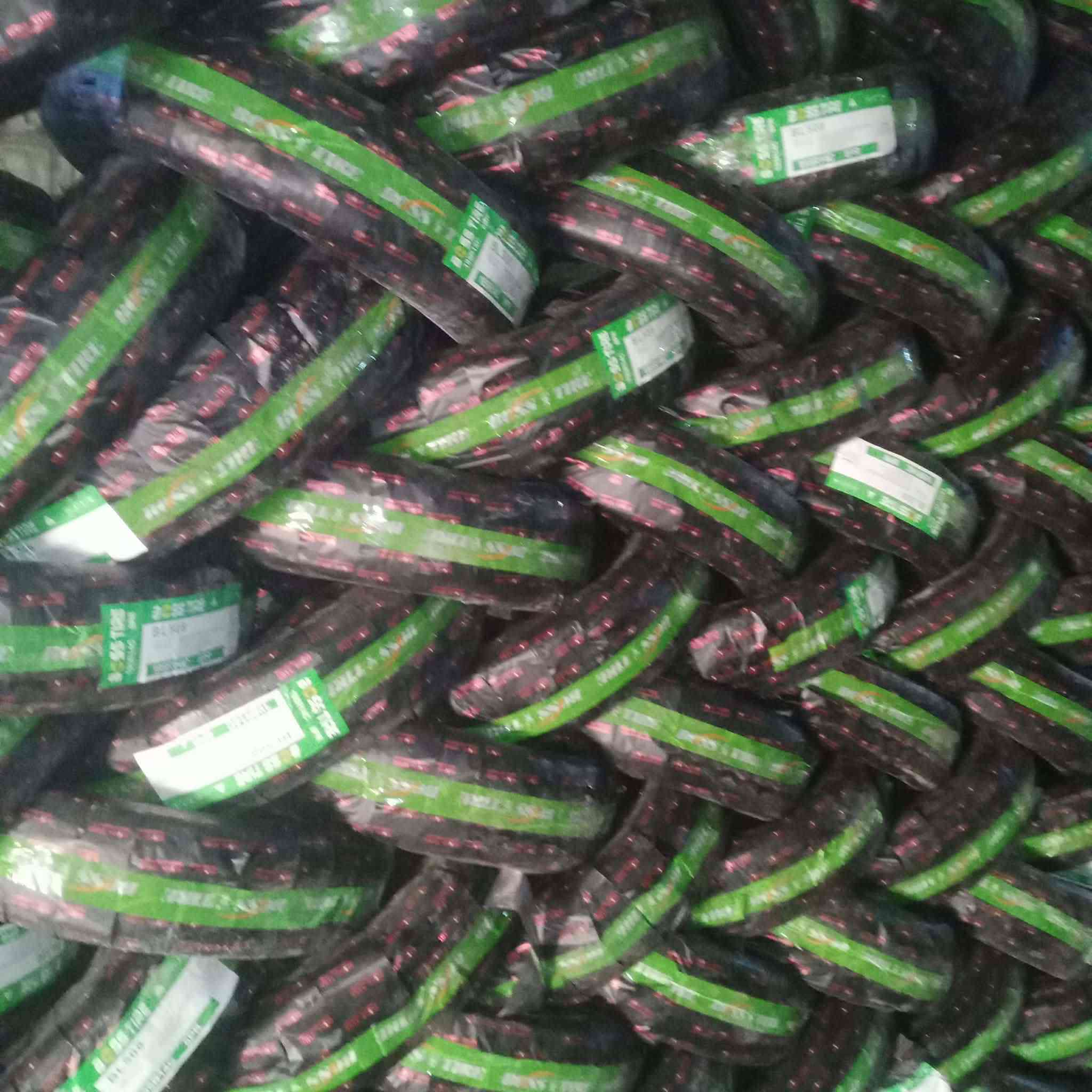 اي شخص يريد جمله مفرد موجود بأنسب الأسعار يوجد جميع انواع الايطارات سيارات تكتك درجات الوكيل الحصري أبو خنجر ⚔️ العنوان بغداد حي النصر قرب معارض حي النصر
***********
