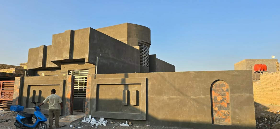 دار للبيع طابو زراعي سند 25 المساحه 360 متر البيت جاهز متكون من غرف عدد 2 وصاله واستقبال ومطبخ وصحيات داخلية وخارجية 
السقف صب كونكريت بناء درجة اولى بآشراف هندسي 
#العنوان : المدحتية المعاره قرب سيد جواد طريق الزوار 
للاستفسار الاتصال على رقم صاحب الدار بشكل مباشر
***********
