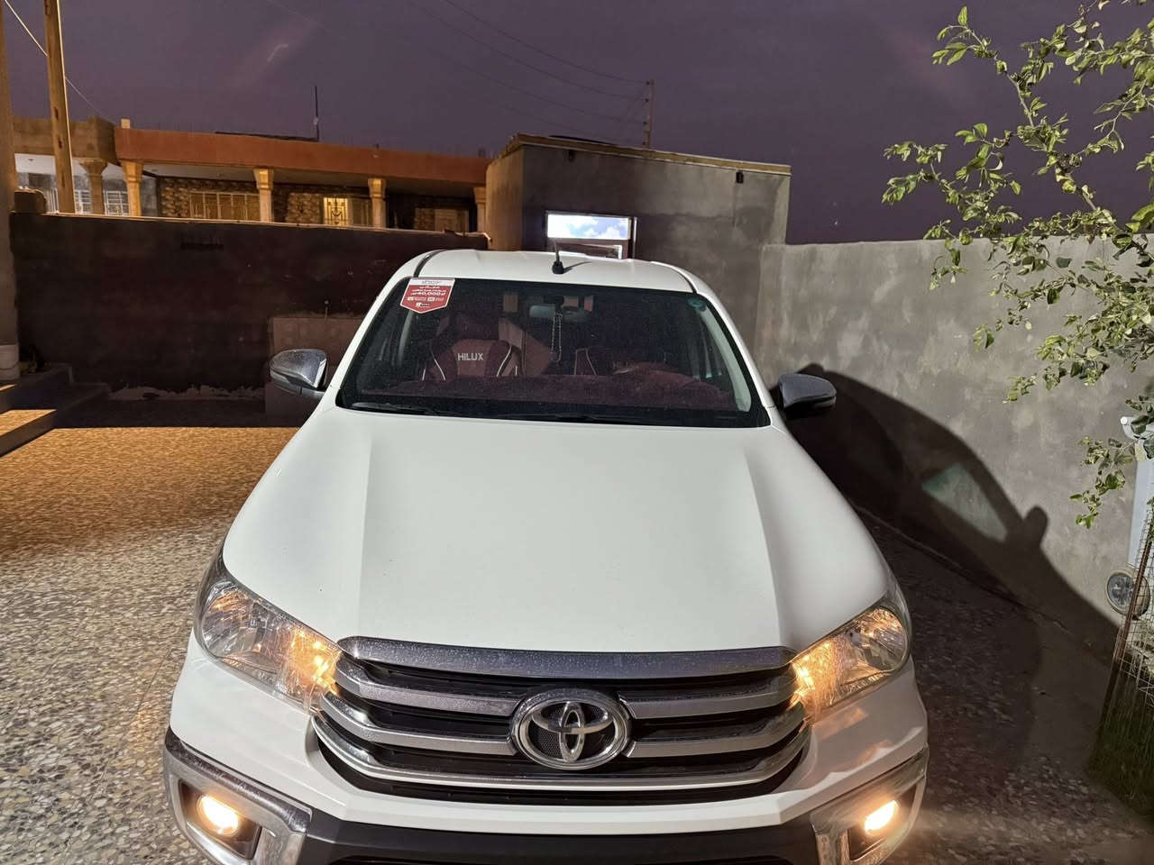 السلام عليكم هايلكوس موديل 2025 مكفوله كفاله عامه ماشيه 30الف سياره كلش جديدد  دشمه ورضيه كامله مكمله ولا تصرف عليه ربع  السعر 262مكان البصره رقم الهاتف ***********
