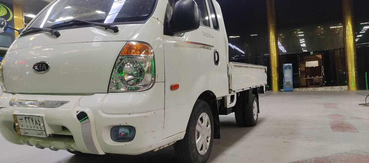 سەرە تابە ناوی خوا
کیا بیلاد  2009
سعری 55گەڵا
3000سوپەر مە کینە ڕەش
سەلە 
کوشن هیتەر 
ئاوێنە کارەبا
ئاوێنەی ئەخەوێت
سوێچ کۆنتڕۆڵ
برێکی بەسراوە
تەبریدی بەسراوە
کارەبای بەسراوە
ناوبۆدی بەسراوە
ئیستۆ پی دوواوەی بەسراوە
6تایەی لۆک
کامل جایز
***********
***********
