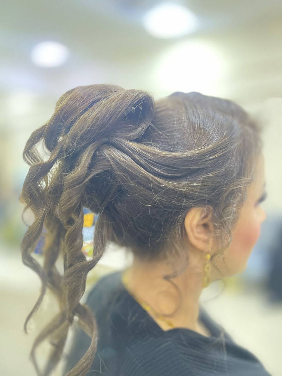 صالون شمس لسيدات عروض راس السنة 🌹 
حف قص تنضيف بشره ع. 5 
صبغ وتخصيل اومبري 25
رموش دائميه 10
تاتو ووشم 25 
مكياج وتسريحه 30 قرب ماركت الشام 
للاتصال ***********
