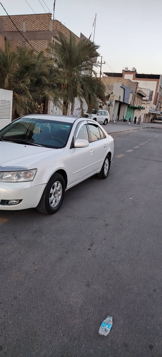 سوناتا ٢٠٠٧ محرك ٢٠٠٠ مكفوله كفالة عامه جاهزة من كلشي السعر ٨٨ وبيه مجال قليل مكان السياره النجف للأستفسار *********** ملاحظة السياره بيه جراد بالبنيد فقط ومغلف فابلون
