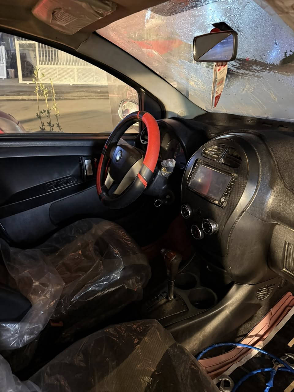 السلام عليكم اخواني وخواتي 
باندا كروز ٢٠١٤ للبيع 
محرك كير مكفول الله شاهد مصروف ع السياره هواي 
 سنوية باسمي رقم جديد تحويل ثاني يوم 
تنباع نقد وترهم قسط بغداد فقط 
للاستفسار اتصال وواتس 
***********
