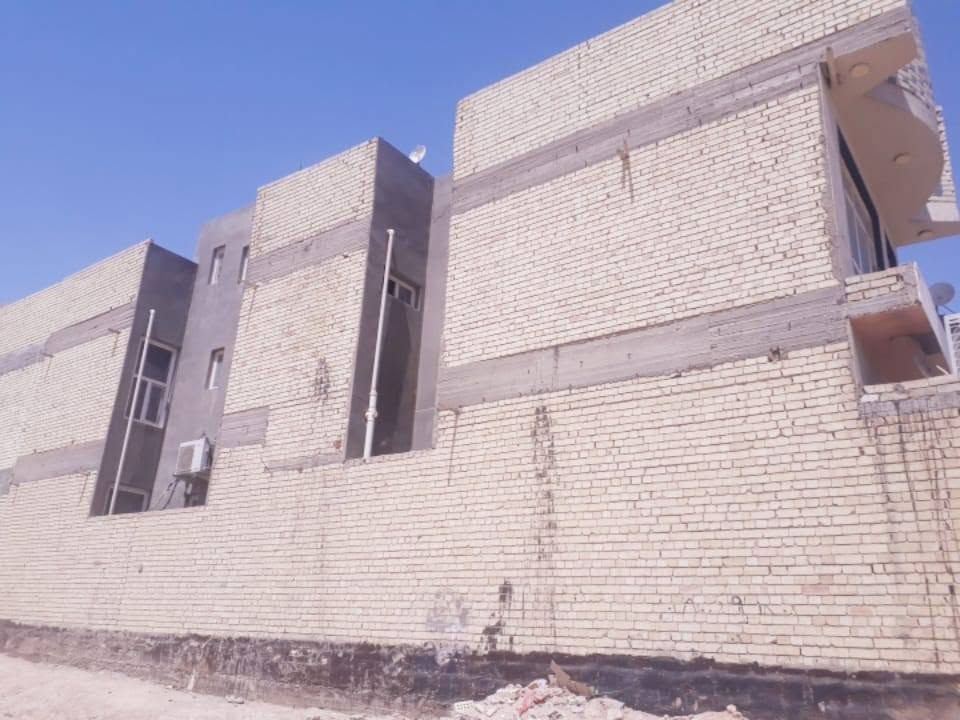 يالله بيت البيع المساحه 100متر حي النداء منطقه 46قريب على شارع مجمعات شغل جناي طابقين 3غرف مكانه كلش على شارع كربلاء السعر خاص ***********

